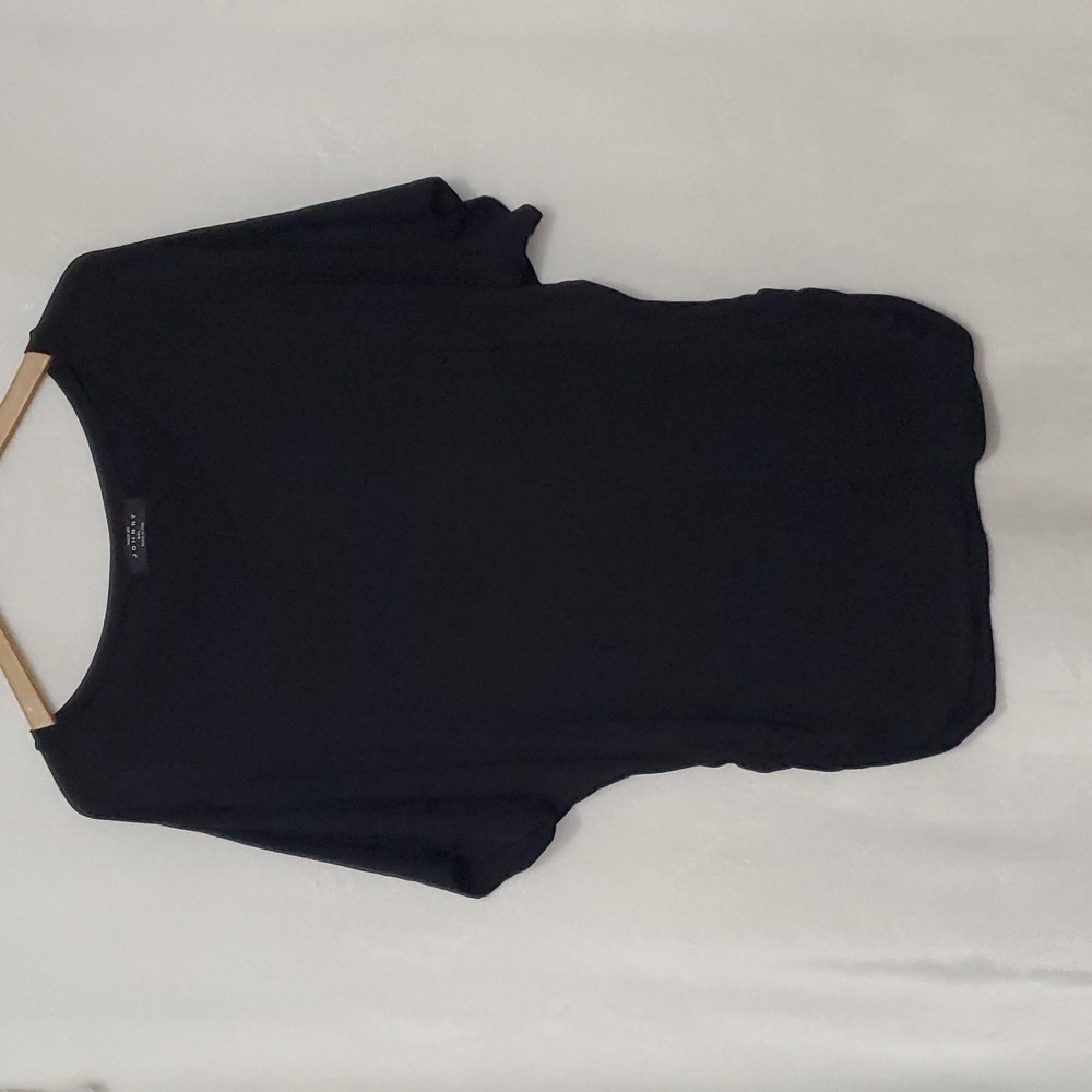 Made by Johnny Black V-neck Side Runching Tunic Top Size XXL.